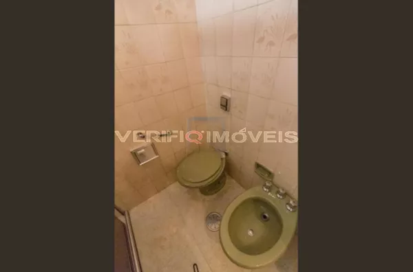 CASA com 3 dormitórios e 3 garagens
