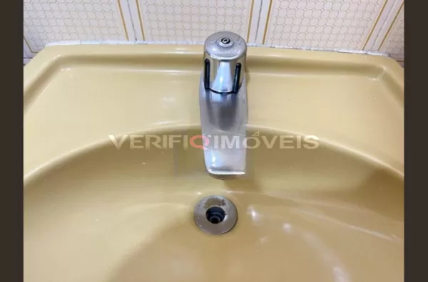 APARTAMENTO no 8º andar com 1 dormitório e 1 garagem