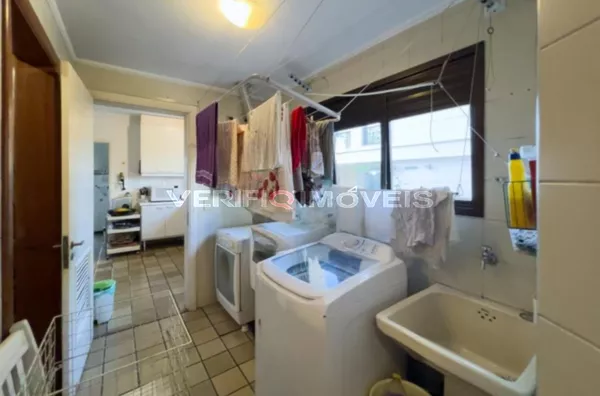 APARTAMENTO no 3º andar com 3 dormitórios e 3 garagens