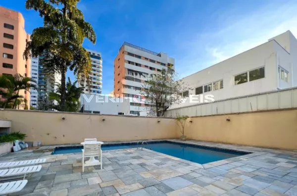 APARTAMENTO no 3º andar com 3 dormitórios e 3 garagens