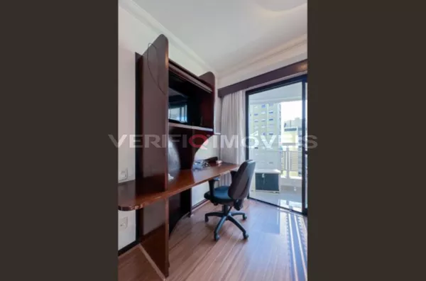 APARTAMENTO no 9º andar mobiliado com 1 dormitório e 1 garagem