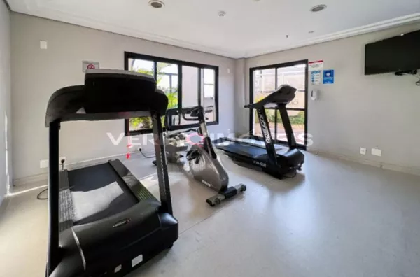 APARTAMENTO no 9º andar mobiliado com 1 dormitório e 1 garagem