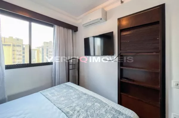 APARTAMENTO no 9º andar mobiliado com 1 dormitório e 1 garagem
