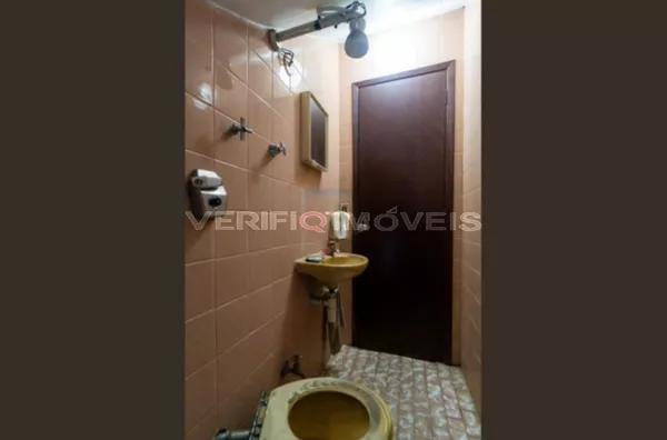 CASA com 2 dormitórios e 2 garagens