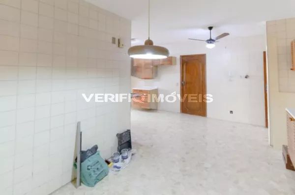 APARTAMENTO no 6º andar com 3 dormitórios e 1 garagem
