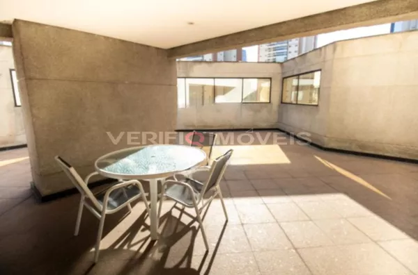 APARTAMENTO no 3º andar com 2 dormitórios e 1 garagem