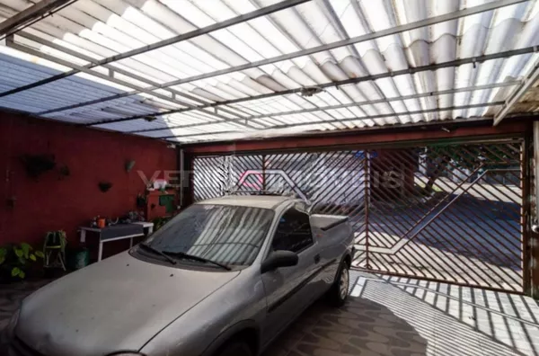 CASA com 3 dormitórios e 3 garagens