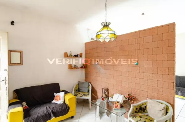 CASA com 3 dormitórios e 3 garagens