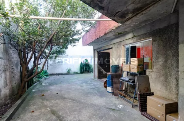 CASA com 3 dormitórios e 3 garagens