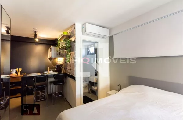 STUDIO no 10º andar mobiliado com 1 dormitório