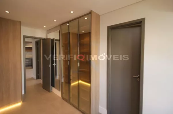 APARTAMENTO no 13º andar com 2 dormitórios e 1 garagem