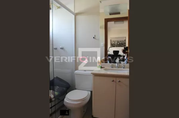 CASA EM CONDOMÍNIO com 5 dormitórios e 3 garagens