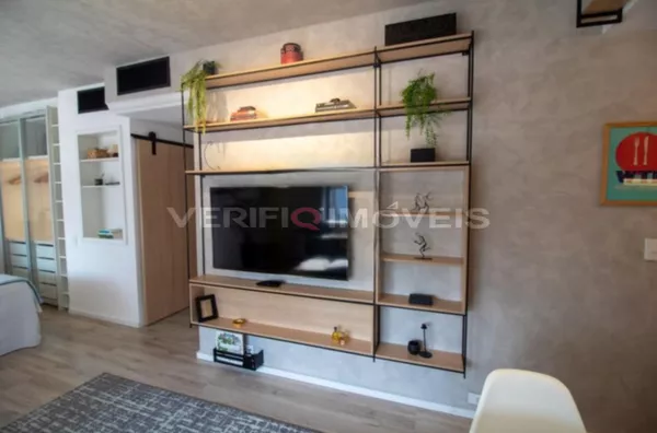 STUDIO no 13º andar mobiliado com 1 dormitório e 1 garagem