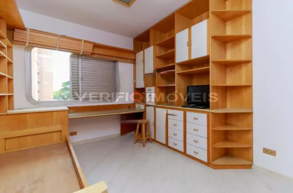 APARTAMENTO no 4º andar com 4 dormitórios e 4 garagens