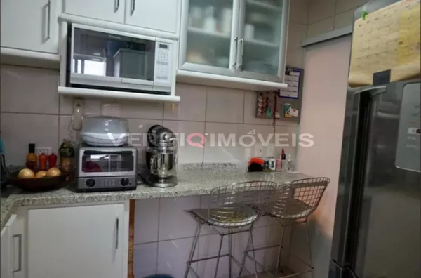 APARTAMENTO no 7º andar com 2 dormitórios e 1 garagem