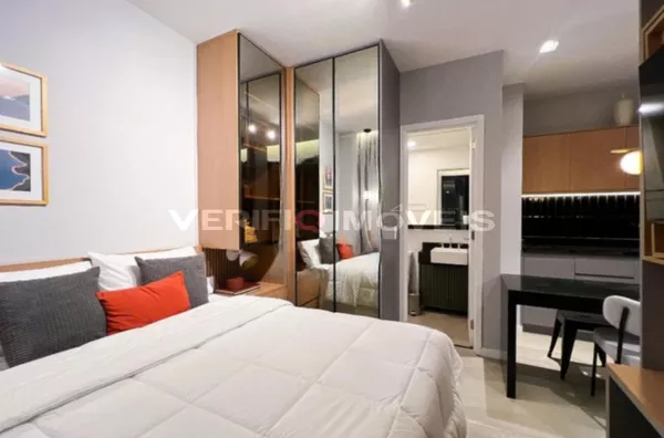 APARTAMENTO no 22º andar mobiliado com 1 dormitório e 1 garagem