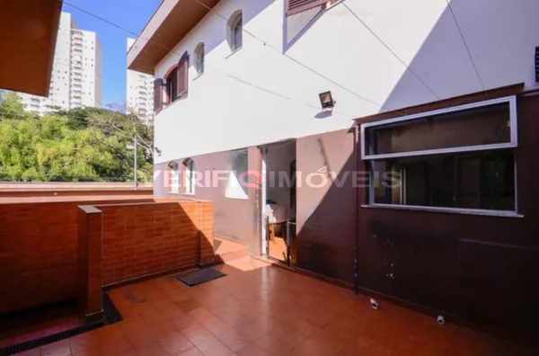 CASA com 4 dormitórios e 2 garagens