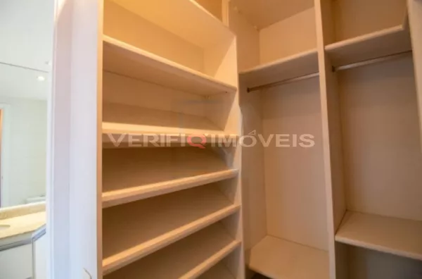 APARTAMENTO no 6º andar com 3 dormitórios e 2 garagens