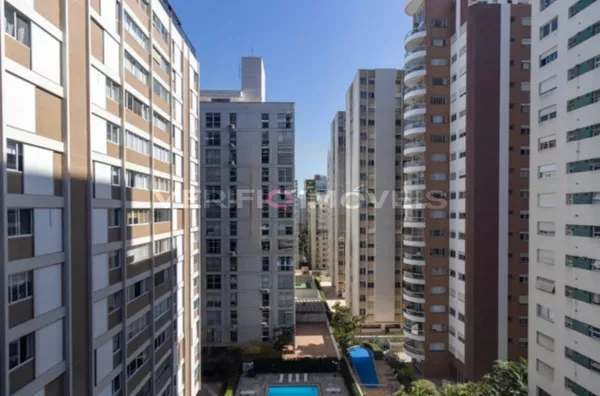 STUDIO no 7º andar mobiliado com 1 dormitório