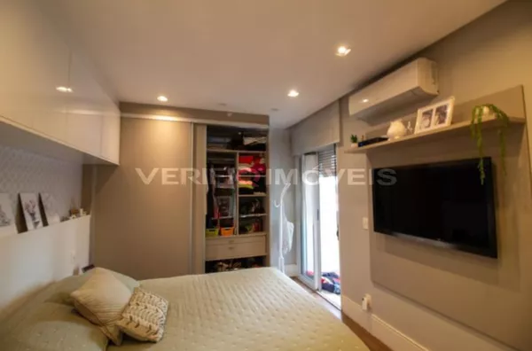APARTAMENTO no 4º andar com 3 dormitórios e 2 garagens