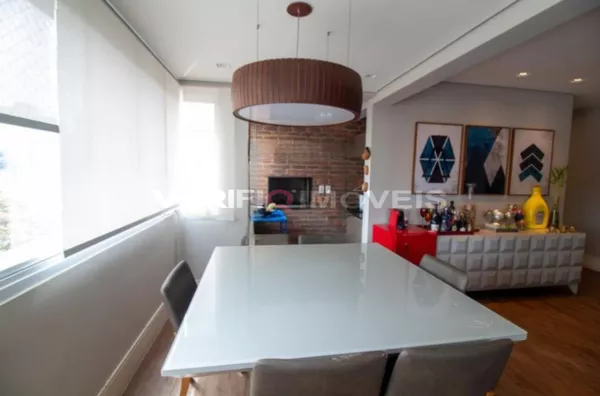 APARTAMENTO no 4º andar com 3 dormitórios e 2 garagens