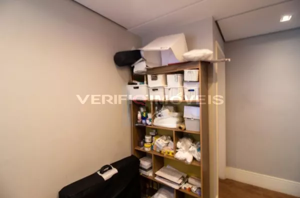 APARTAMENTO no 4º andar com 3 dormitórios e 2 garagens