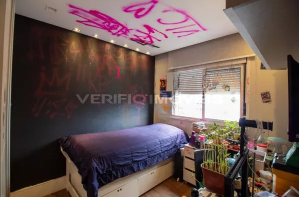 APARTAMENTO no 4º andar com 3 dormitórios e 2 garagens