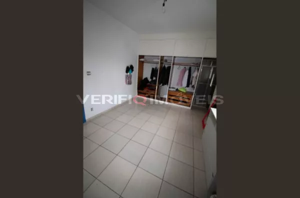 CASA com 3 dormitórios e 2 garagens