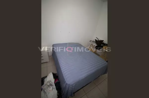 CASA com 3 dormitórios e 2 garagens