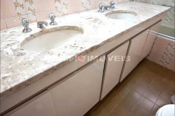 APARTAMENTO no 12º andar com 4 dormitórios e 2 garagens