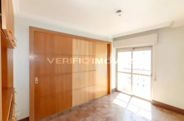 APARTAMENTO no 15º andar com 5 dormitórios e 2 garagens