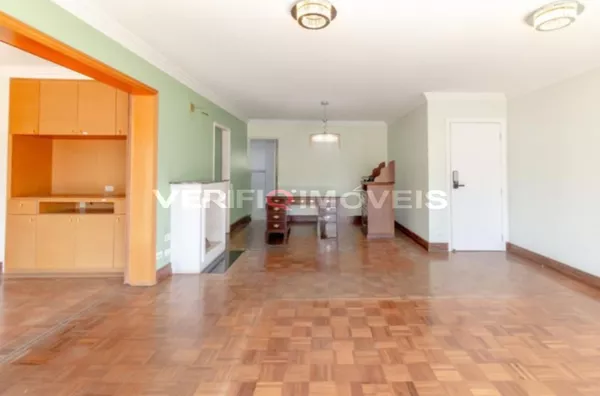 APARTAMENTO no 15º andar com 5 dormitórios e 2 garagens