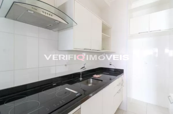 APARTAMENTO no 18º andar com 1 dormitório e 2 garagens