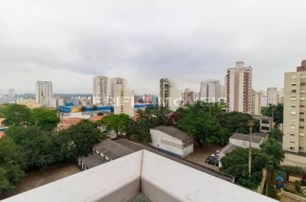 STUDIO no 8º andar com 0 dormitório e 1 garagem