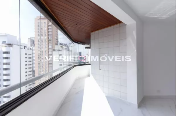 APARTAMENTO no 12º andar com 3 dormitórios e 3 garagens