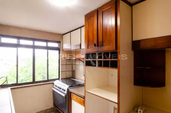 CASA com 4 dormitórios e 2 garagens
