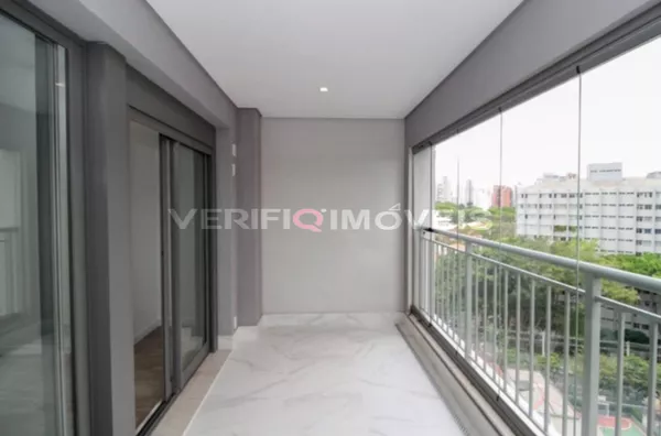 APARTAMENTO no 11º andar com 2 dormitórios e 1 garagem
