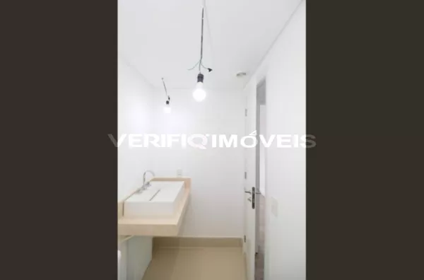 APARTAMENTO no 11º andar com 2 dormitórios e 1 garagem