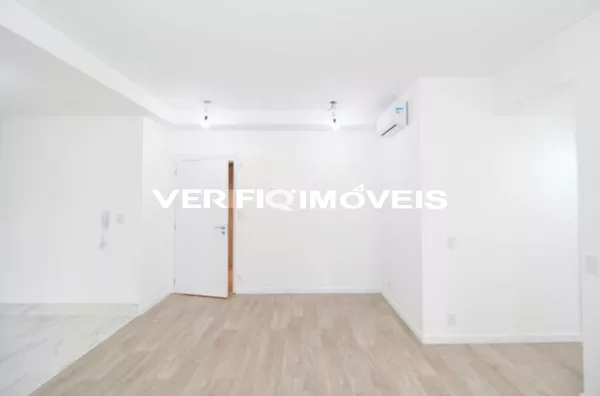APARTAMENTO no 11º andar com 2 dormitórios e 1 garagem