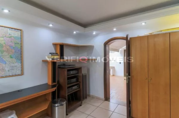 APARTAMENTO no 11º andar mobiliado com 3 dormitórios e 3 garagens