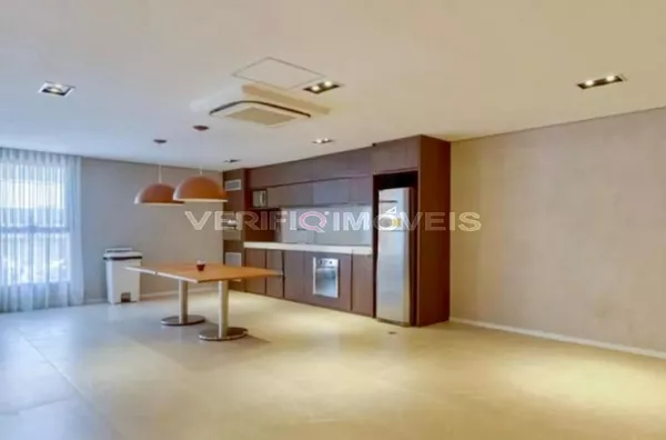 APARTAMENTO no 9º andar com 2 dormitórios e 2 garagens