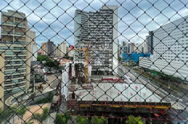 APARTAMENTO no 9º andar com 2 dormitórios e 2 garagens