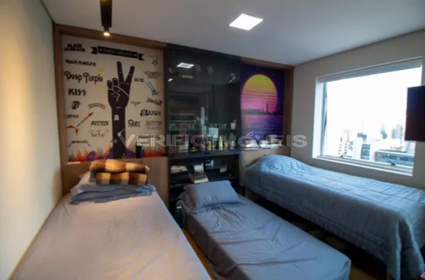 STUDIO no 18º andar com 1 dormitório e 1 garagem