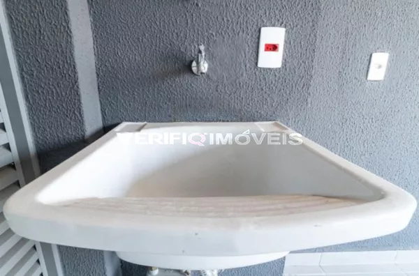 APARTAMENTO no 16º andar com 2 dormitórios e 1 garagem