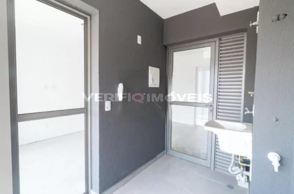 APARTAMENTO no 16º andar com 2 dormitórios e 1 garagem