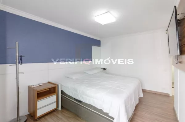APARTAMENTO Térreo mobiliado com 4 dormitórios e 3 garagens