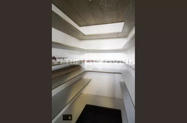 CASA com 4 dormitórios e 4 garagens