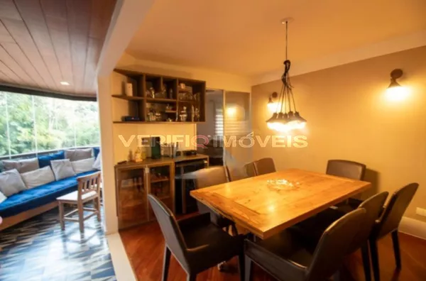 APARTAMENTO no 3º andar com 3 dormitórios e 2 garagens