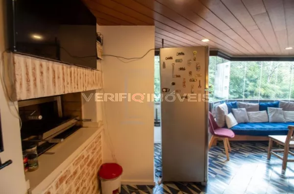 APARTAMENTO no 3º andar com 3 dormitórios e 2 garagens