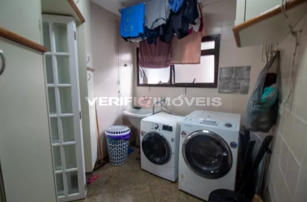 APARTAMENTO no 3º andar com 3 dormitórios e 2 garagens